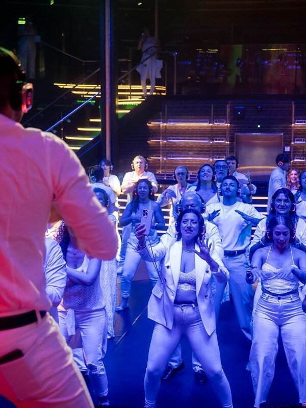 crucero del baile fiesta blanca buscouncrucero.com